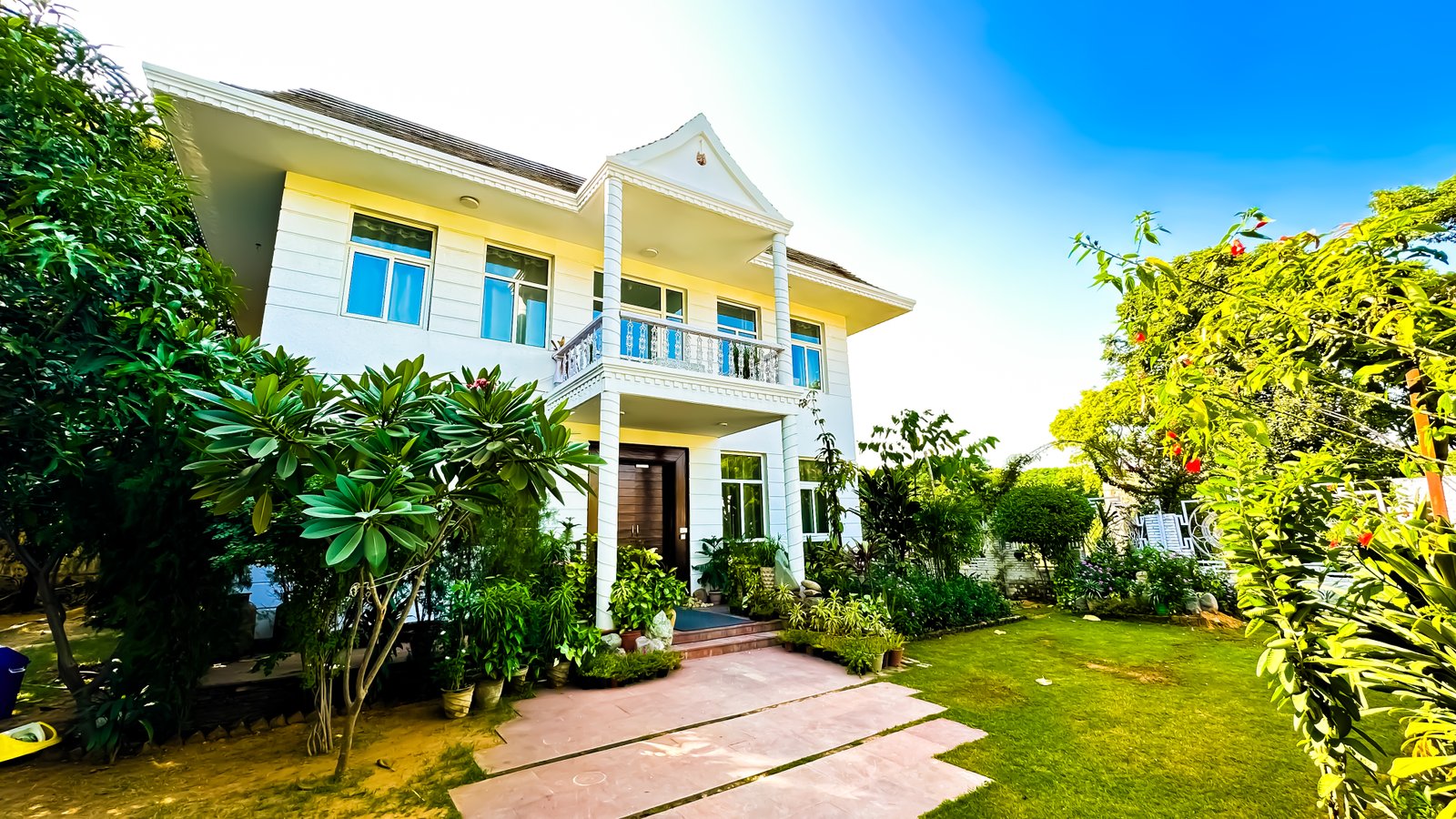 luxury-rehabilitation-centers-in-delhi-ncr.jpg