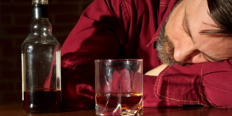 How Does Alcohol Addiction Affects Men’s Health?